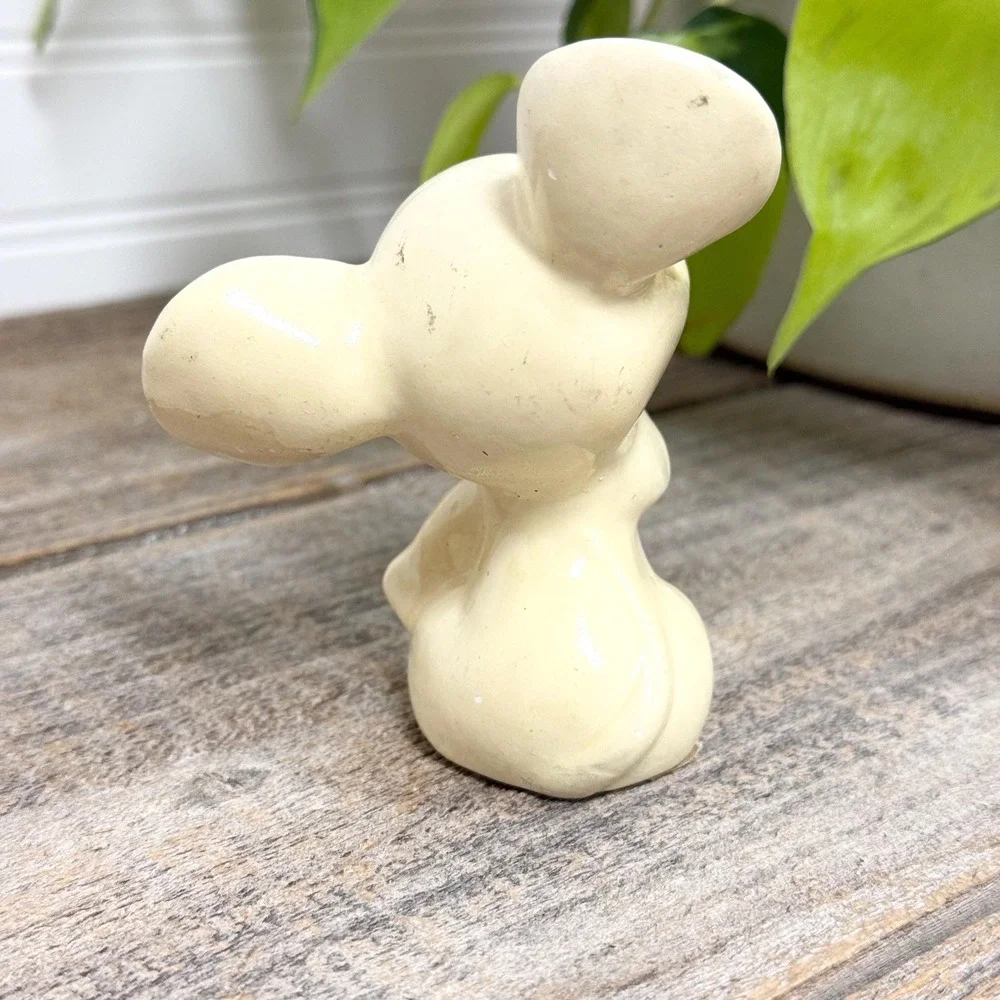 Vintage kitschy Mouse figurine- small anthropomorphic mouse statue 3.5